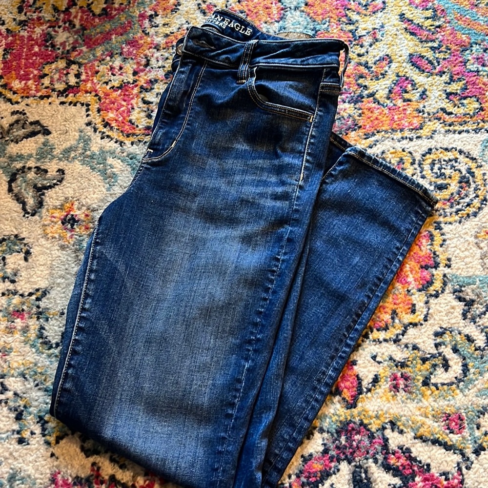 American Eagle jeans size 10 reg. Super stretch. Super hi-rise jegging.